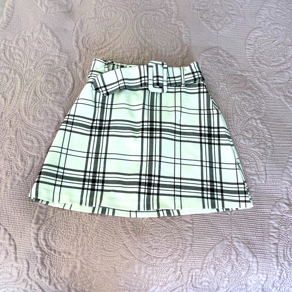 Forever21 mini skirt in great condition